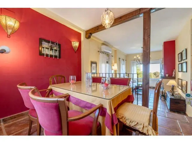 Chalet con Piscina en Cumbres Verdes La Zubia