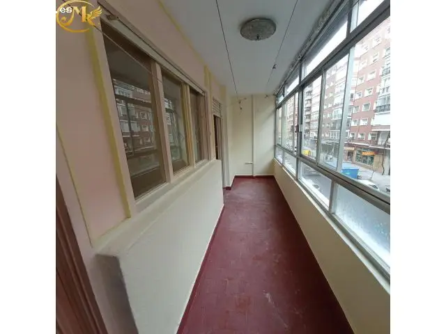 Piso para Reformar en Floranes 3 Dormitorios Terraza