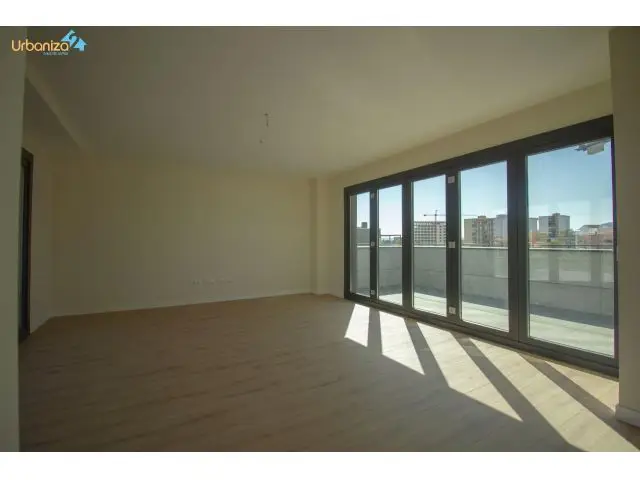 Atico 4 Dormitorios Badajoz Garaje Trastero Piscina