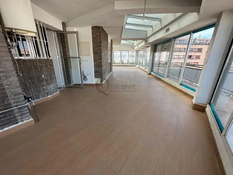 Venta Ático con Terraza en Centro Alicante