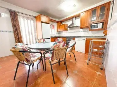 Casa en Molina de Segura con Patio Privado y Bodega