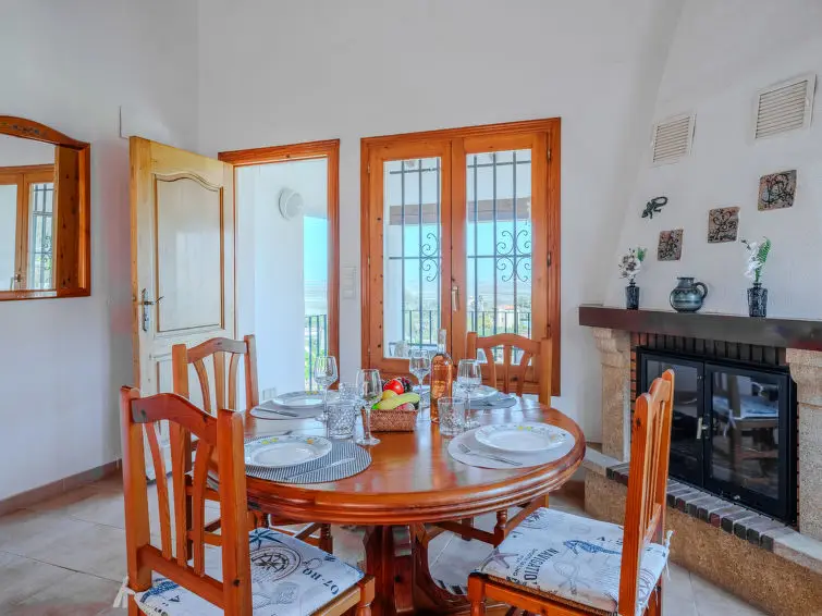 Casa-Villa de 3 Dormitorios alquiler Pegó, España