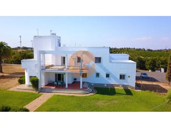 Villa de Lujo 5 Dormitorios Piscina 3 Hectareas Cerca Playa