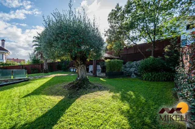 Chalet en venta 580m2 Argoños Cantabria