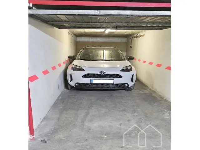Garaje en Venta en Salt Girona