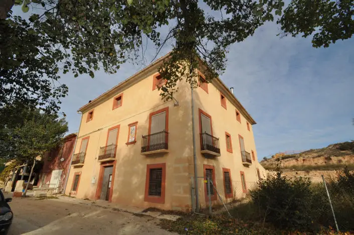 Villa de 8 Dormitorios en Venta