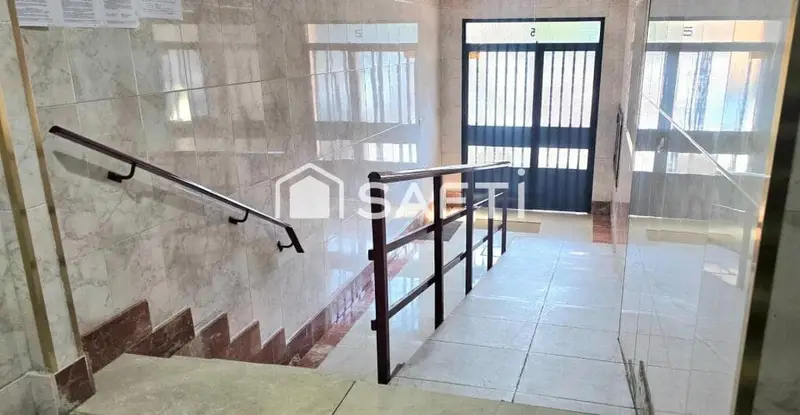 Apartamento en Parla con 4 dormitorios y 2 terrazas