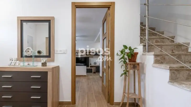 Casa adosada en venta en Plaza de la Constitución