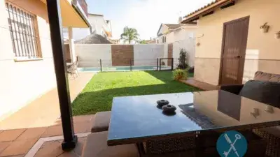 Casa Pareada con Piscina y Jardín en Consolación
