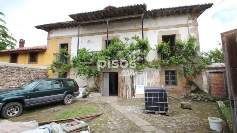 Casona Solariega en Poblado de Ibio