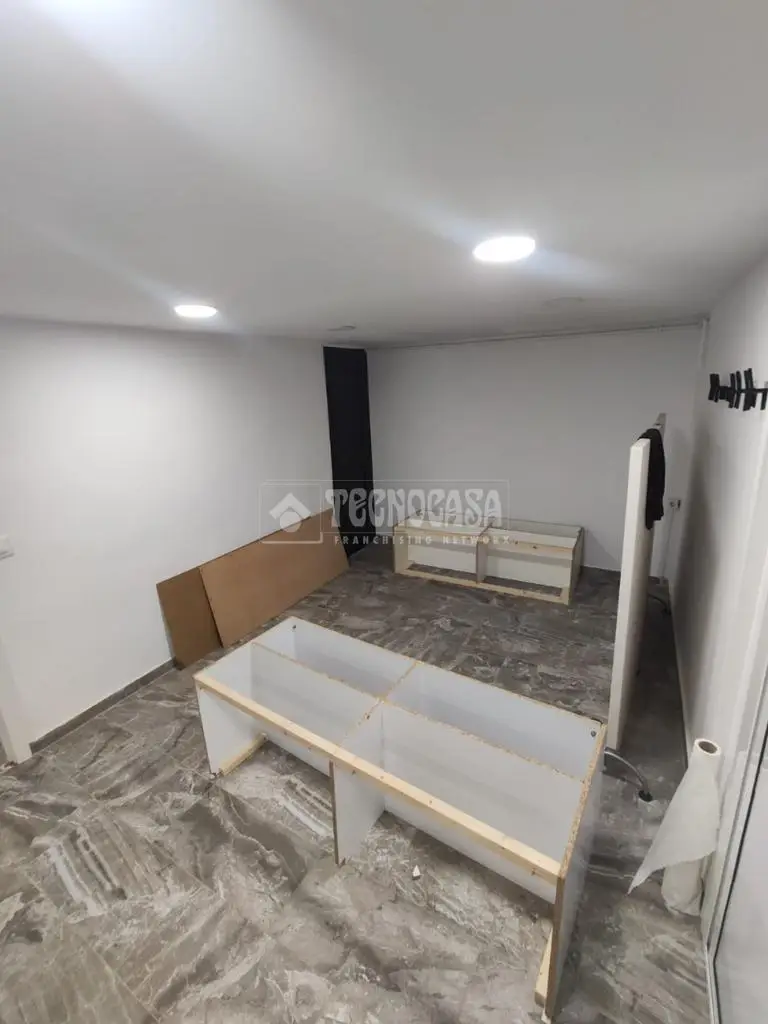 Local Comercial en Venta en el Raval 55m2 con Entresuelo