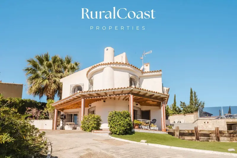 Chalet en Venta Lanuza El Campello Alicante con Vistas al Mar