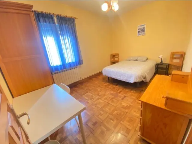 Habitacion Amueblada Pamplona Estudiantes Wifi Calefaccion Cocina Baño