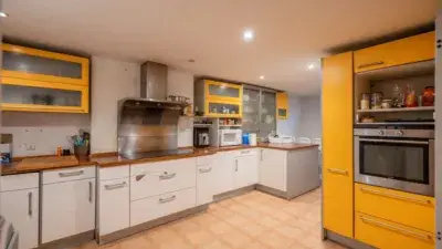 Chalet en venta para reformar en exclusiva urbanizacion Madrid