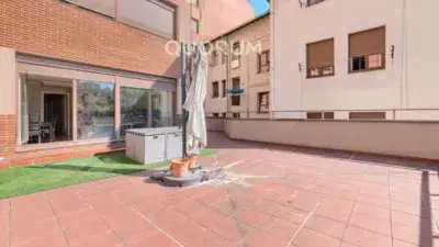 Piso en venta en Etxebarri centro con terraza de 80m2