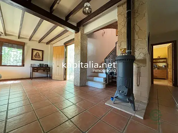 Chalet Rustico con Piscina y 8 Dormitorios en Cocentaina