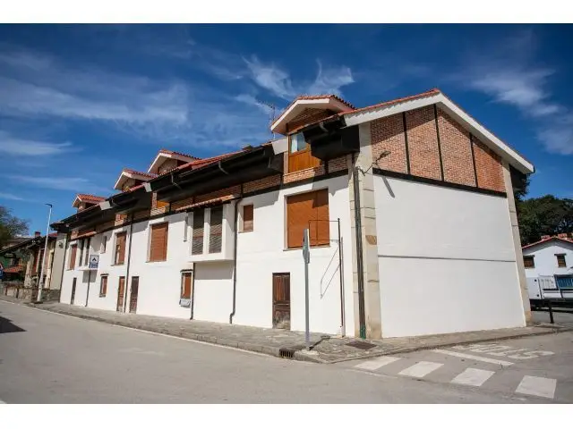Apartamento en Pechon con 2 dormitorios y cocina americana