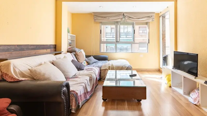 Vivienda amplia en Valencia zona Avenida Giorgeta