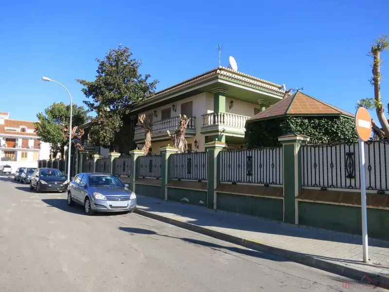 Chalet en venta en Puig Valencia 395m2 1 dormitorio 1 bano