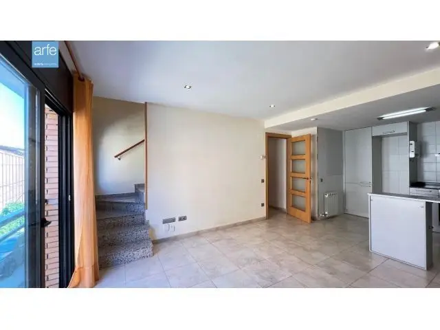 Dúplex con Terraza y Parking en Venta