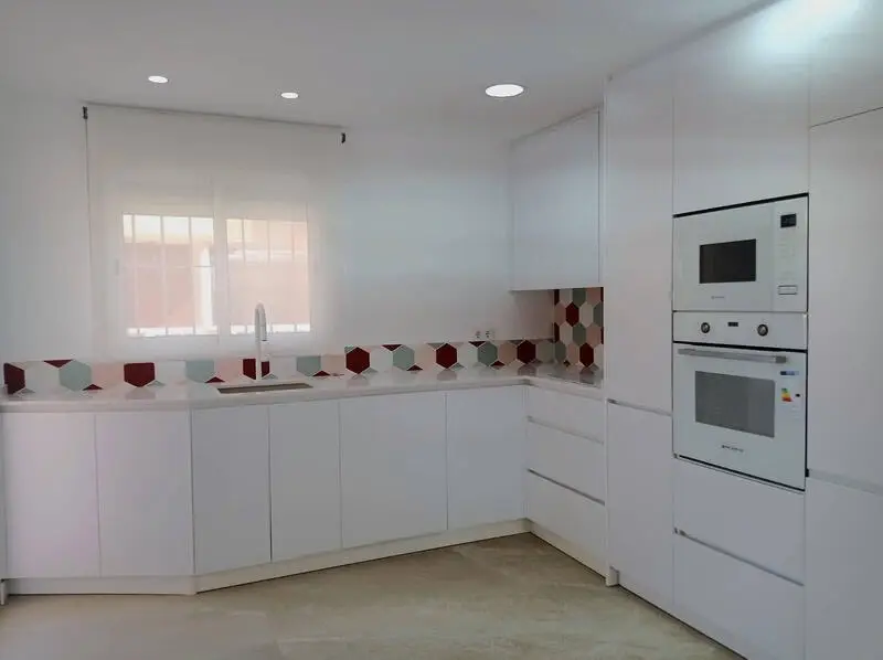 Chalet Adosado Reformado en El Mojón Cerca de la Playa