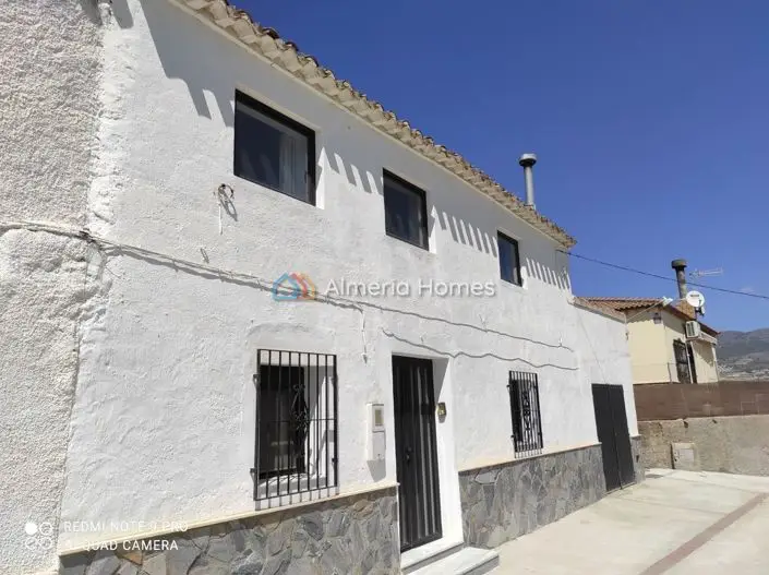 Casa de Pueblo 4 Dormitorios Cela