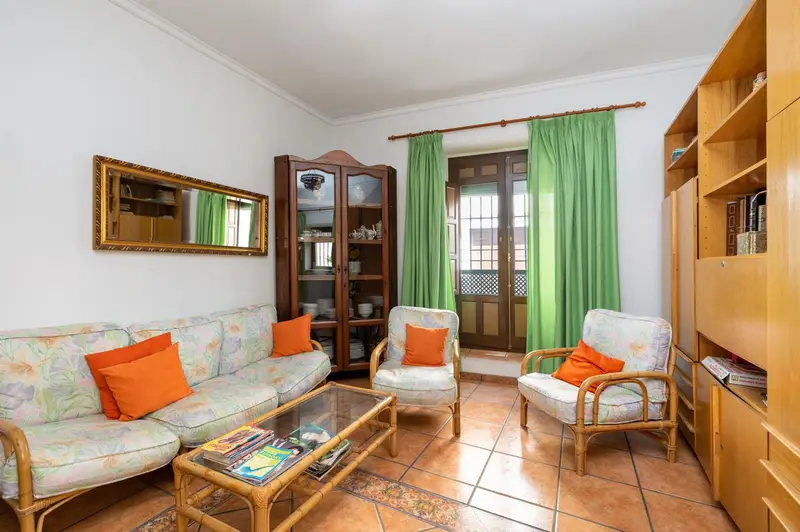 Casa de 8 habitaciones en Ugíjar - Ideal para alojamiento rural