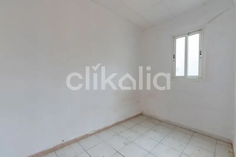 Piso en venta en Badalona Barcelona 64m2 3 dormitorios terraza