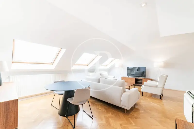 Atico amueblado Retiro 3 dormitorios 2 baños