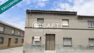 Casa Adosada en Campo de Criptana 5 Habitaciones 2 Baños