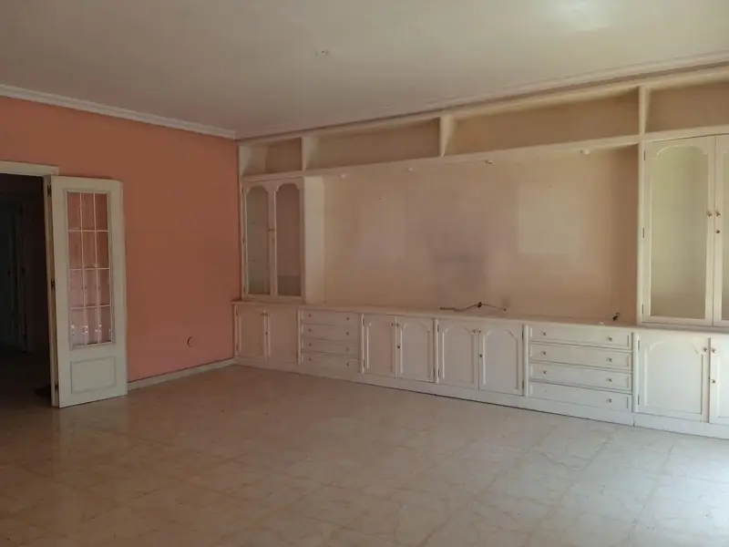 Apartamento en Venta en Murcia 4 Dormitorios 2 Baños Luminoso