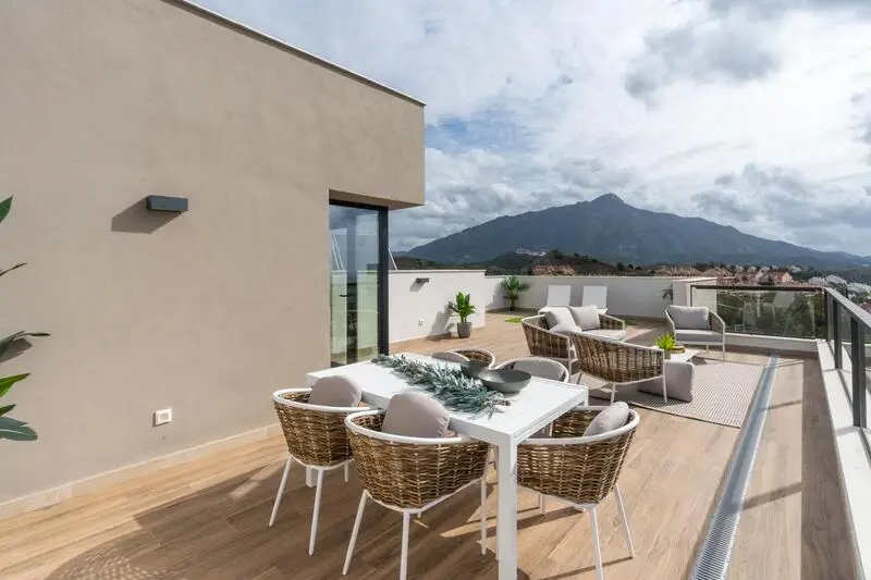 Apartamento en Nueva Andalucía 3 dormitorios y 2 baños