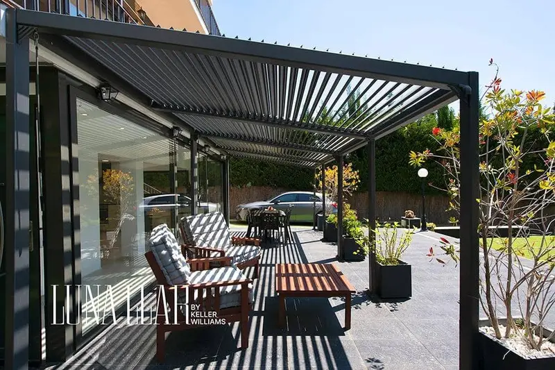 Chalet en Venta Castelldefels 6 Dormitorios Piscina Jardin