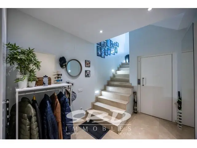 Casa de Lujo en Creu Alta con Piscina y Ascensor