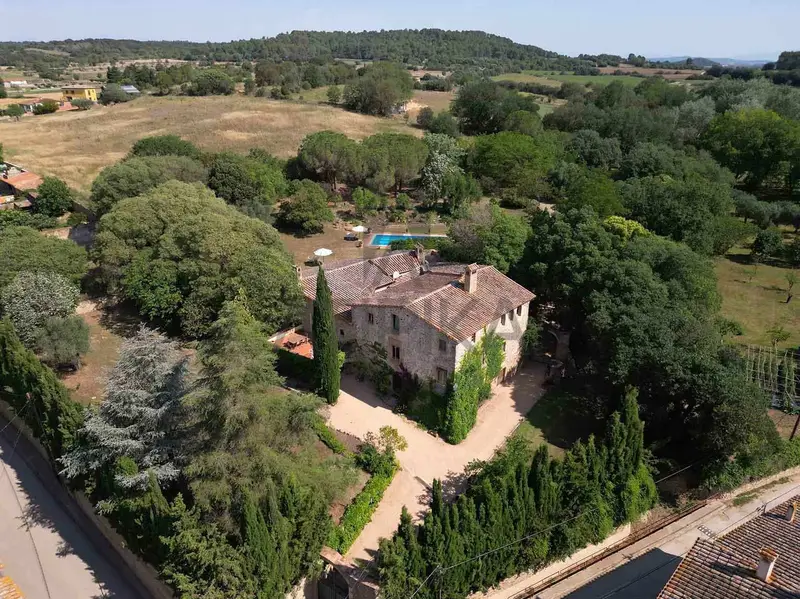 Finca de Lujo en Corça Girona 8 habitaciones 900m2
