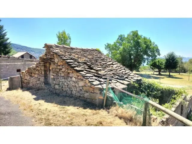 Borda para reformar en el Pueyo de Araguas