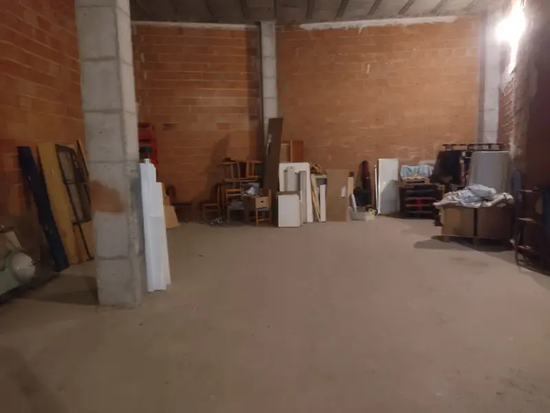 Venta Local Comercial con Jardin en Centro Almansa
