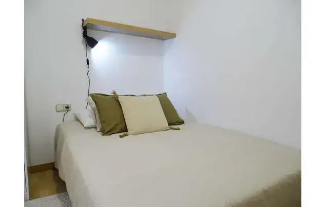 Habitacion 75m2 Barcelona Alquiler Media Temporada