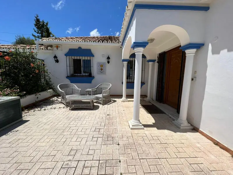 Villa Moderna con Vistas Panorámicas en Mijas Golf
