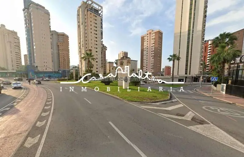 Local Comercial en Venta Benidorm 48m2 con Terraza y Garaje