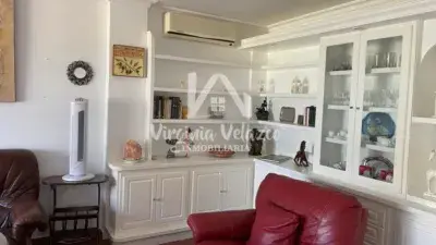 Piso en venta en Urbanizacion Calaflores con piscina y licencia vacacional