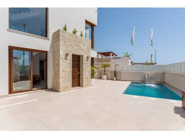 Villa en Venta Vera Playa Almería Moderna 3 Dormitorios Solarium
