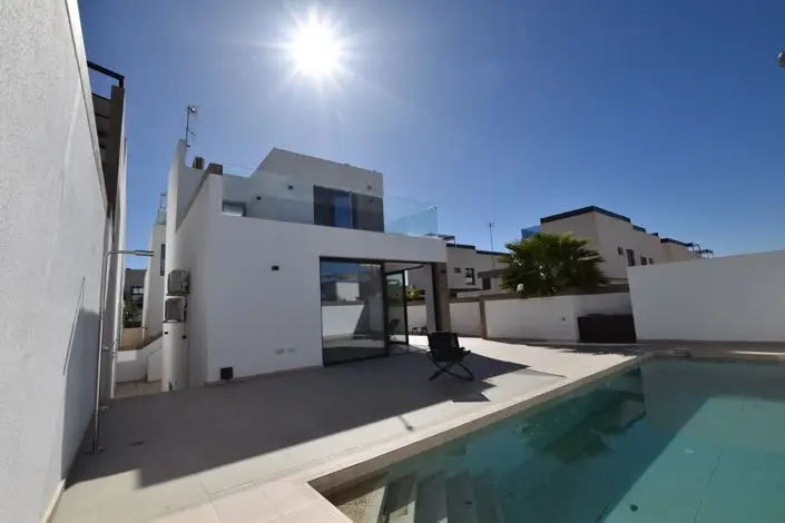 Villa 3 Dormitorios en Venta