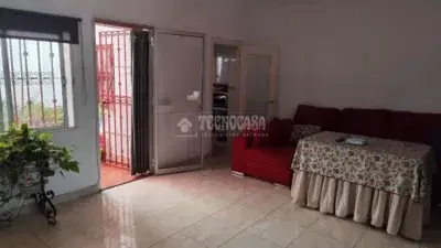 Casa pareada en venta en Sanlúcar La Mayor