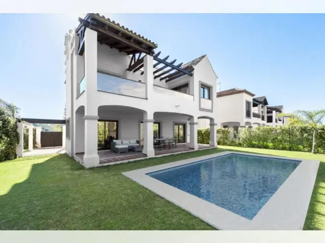 Casa Adosada 4 Dormitorios Estepona Golf Vistas