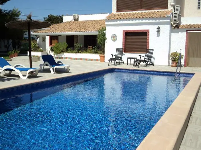 Villa de Lujo de 9 Dormitorios en Lomas de Cabo Roig
