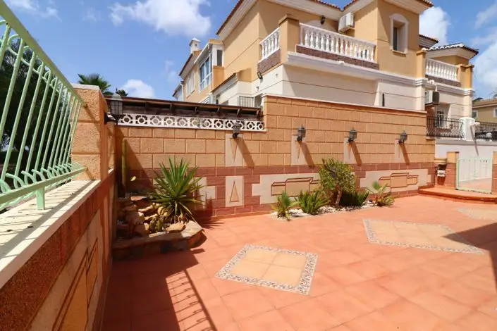 Casa Adosada 3 Dormitorios Monte Azul Cerca de Golf y Playa