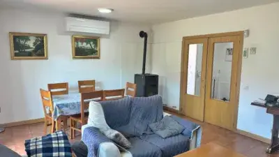 Chalet Pareado con Placas Solares y Merendero