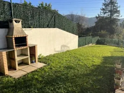 Chalet independiente en Guarnizo con jardin y garaje