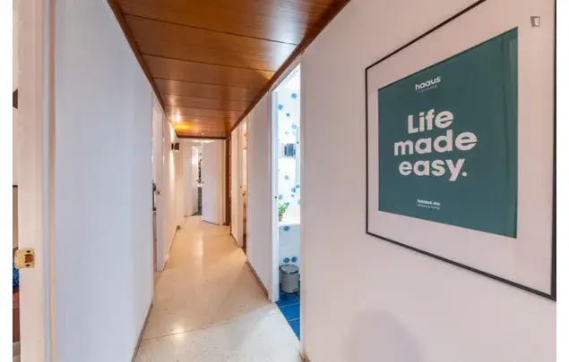 Rent 7 bedroom apartment in Barcelona